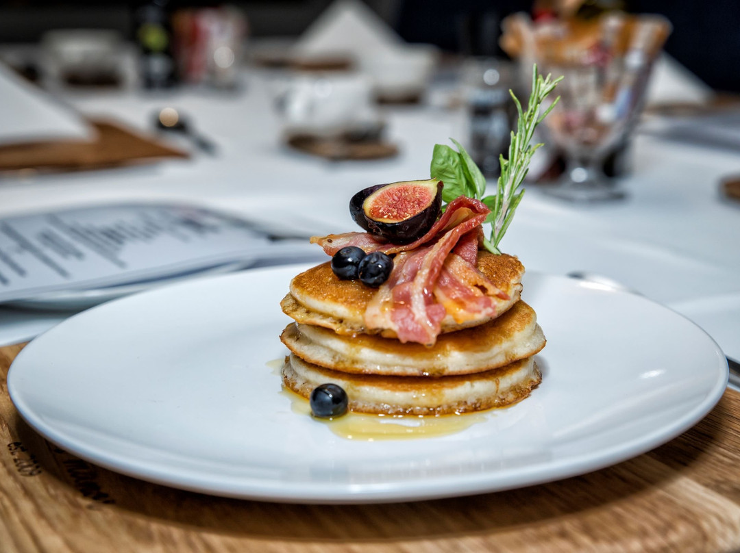 布朗一家庄园酒店主图