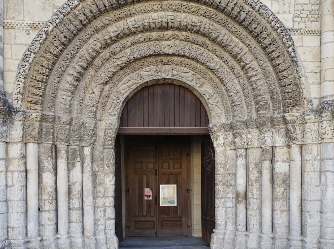 Abbaye aux Dames景点图片