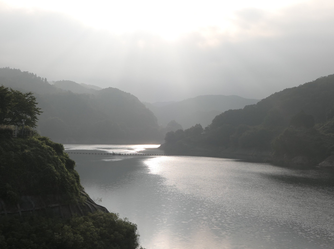 Hinachi Dam景点图片