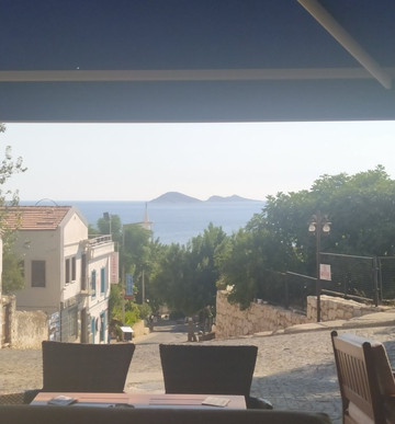 Moonlight Bar-卡尔坎必去景点