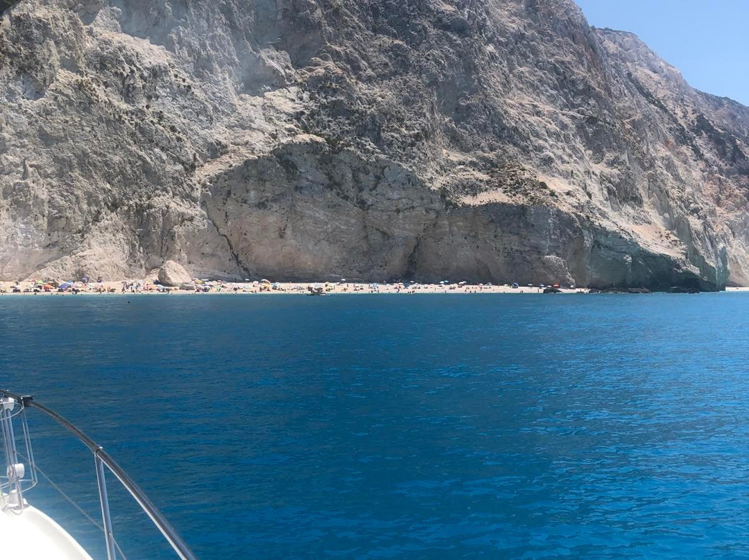 Escape Boat Cruises-Nikiana必去景点