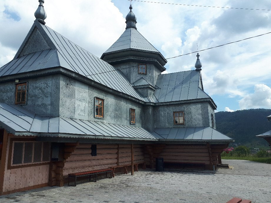 St. Michael's Wooden Church-Yaremche必去景点