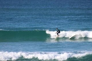 Surfing Locquirec景点图片