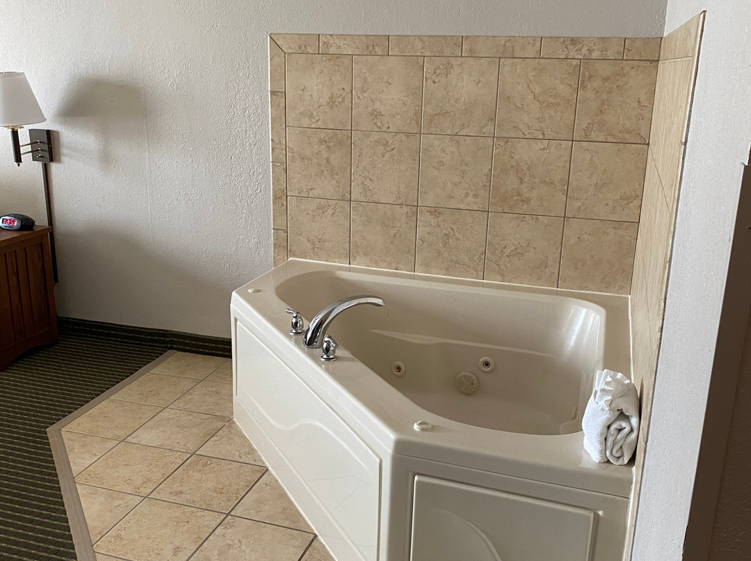 Country Inn & Suites by Radisson, Mt. Pleasant-Racine West, WI主图