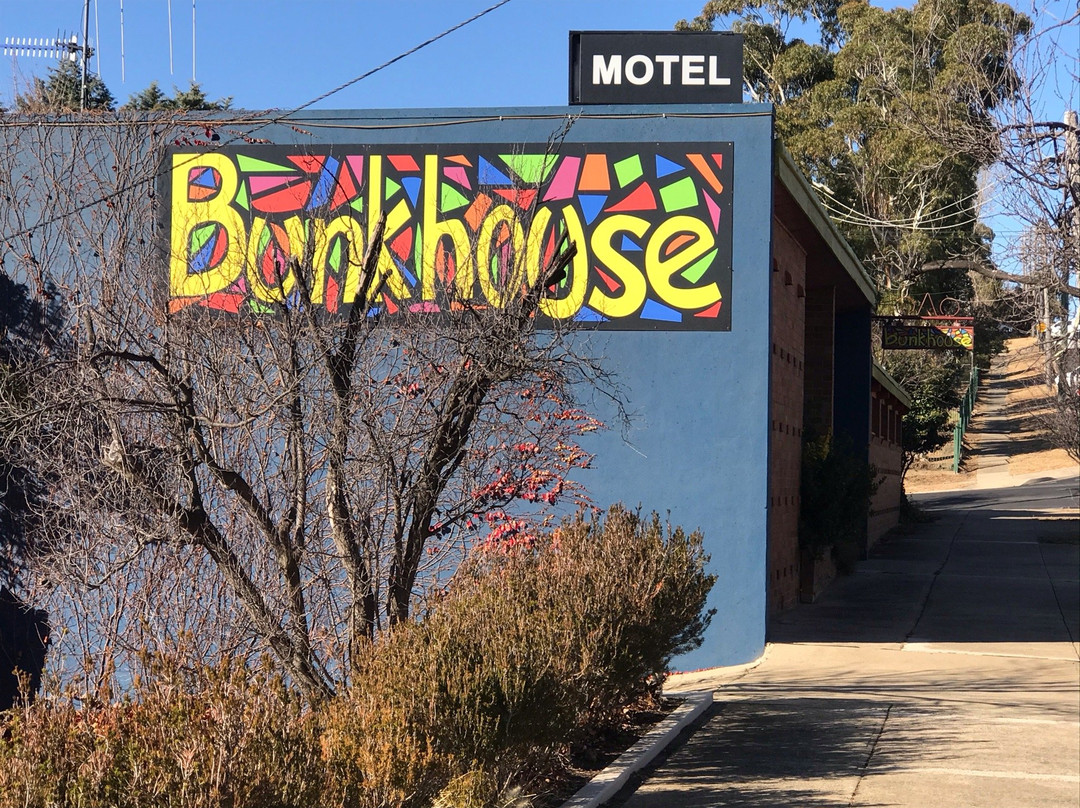 Bunkhouse Motel主图