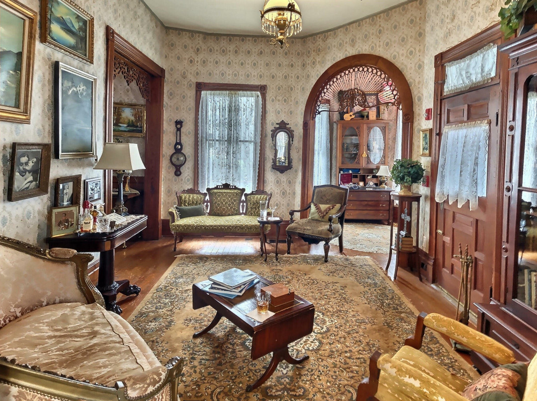 Ross Carroll Bennett House Bed & Breakfast主图