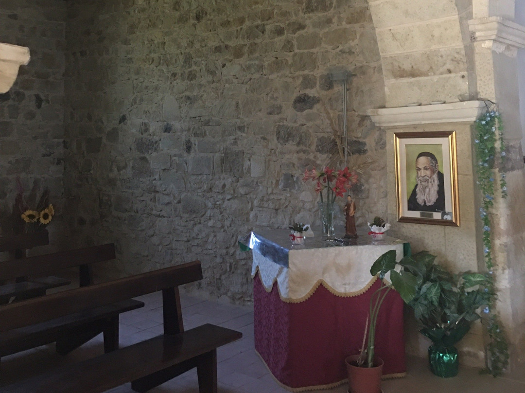 Chiesa di Santa Barbara de Montes-Capoterra必去景点
