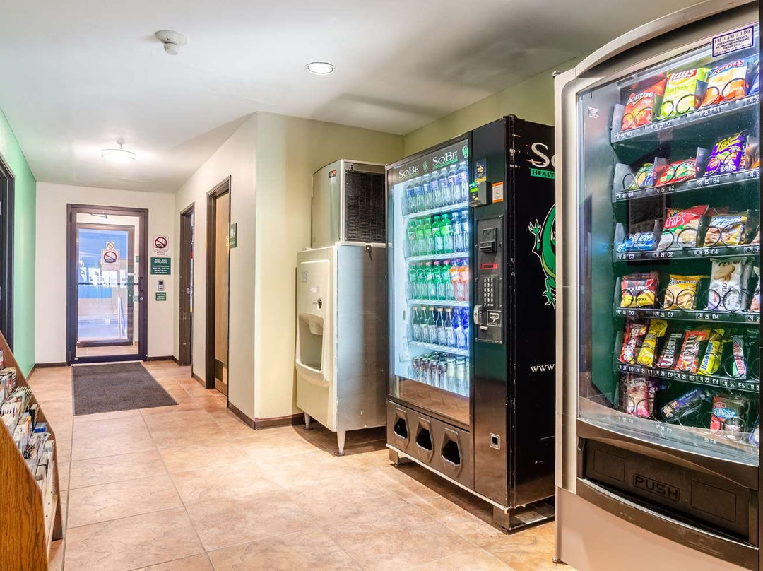 夏延美国最有价值旅馆及套房酒店主图