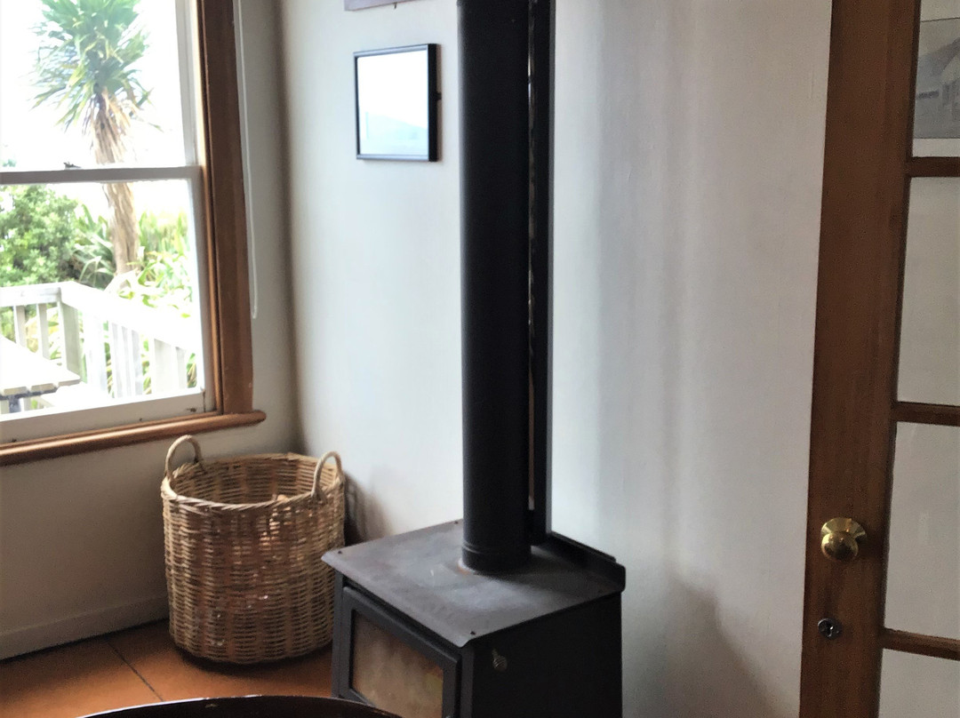 Lake Ferry Hotel主图