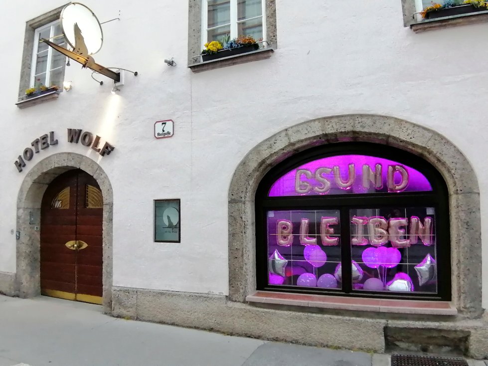 沃尔夫酒店-官方