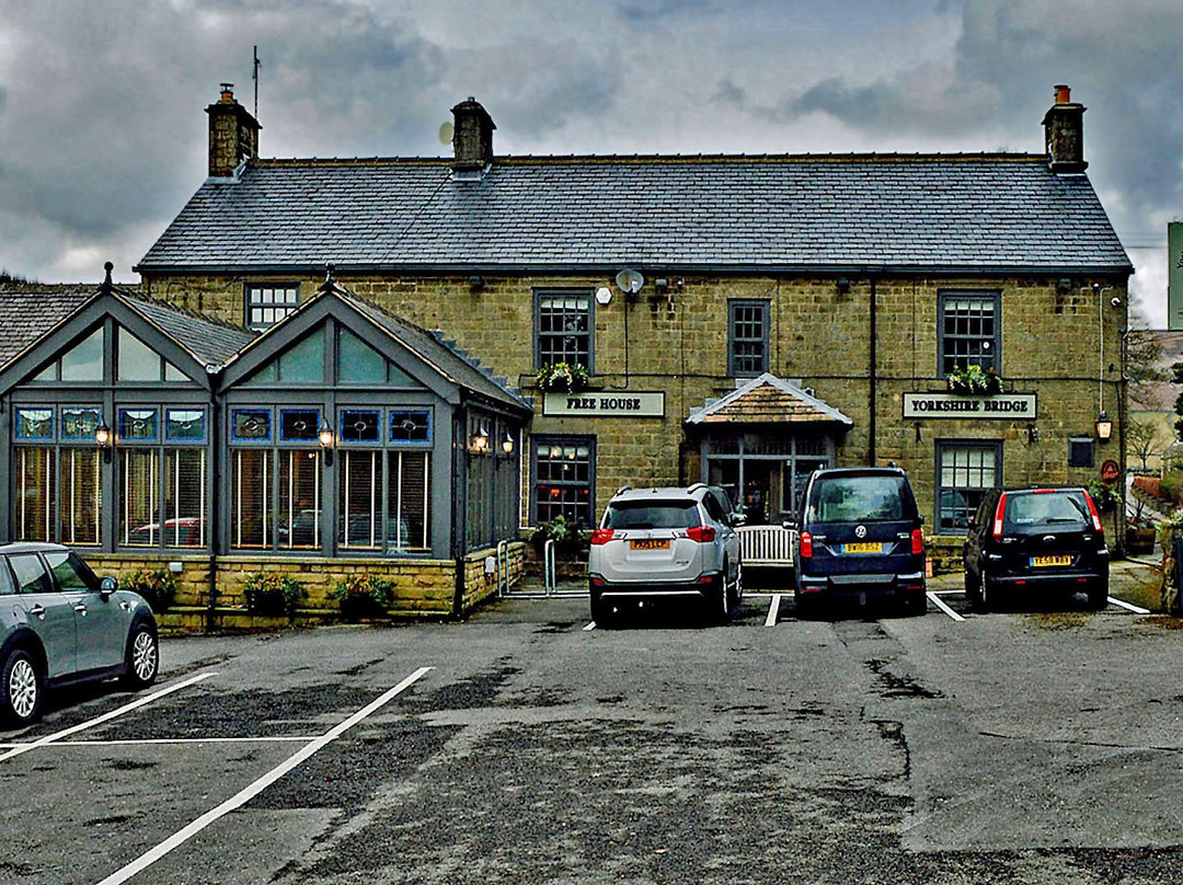 The Yorkshire Bridge Inn主图