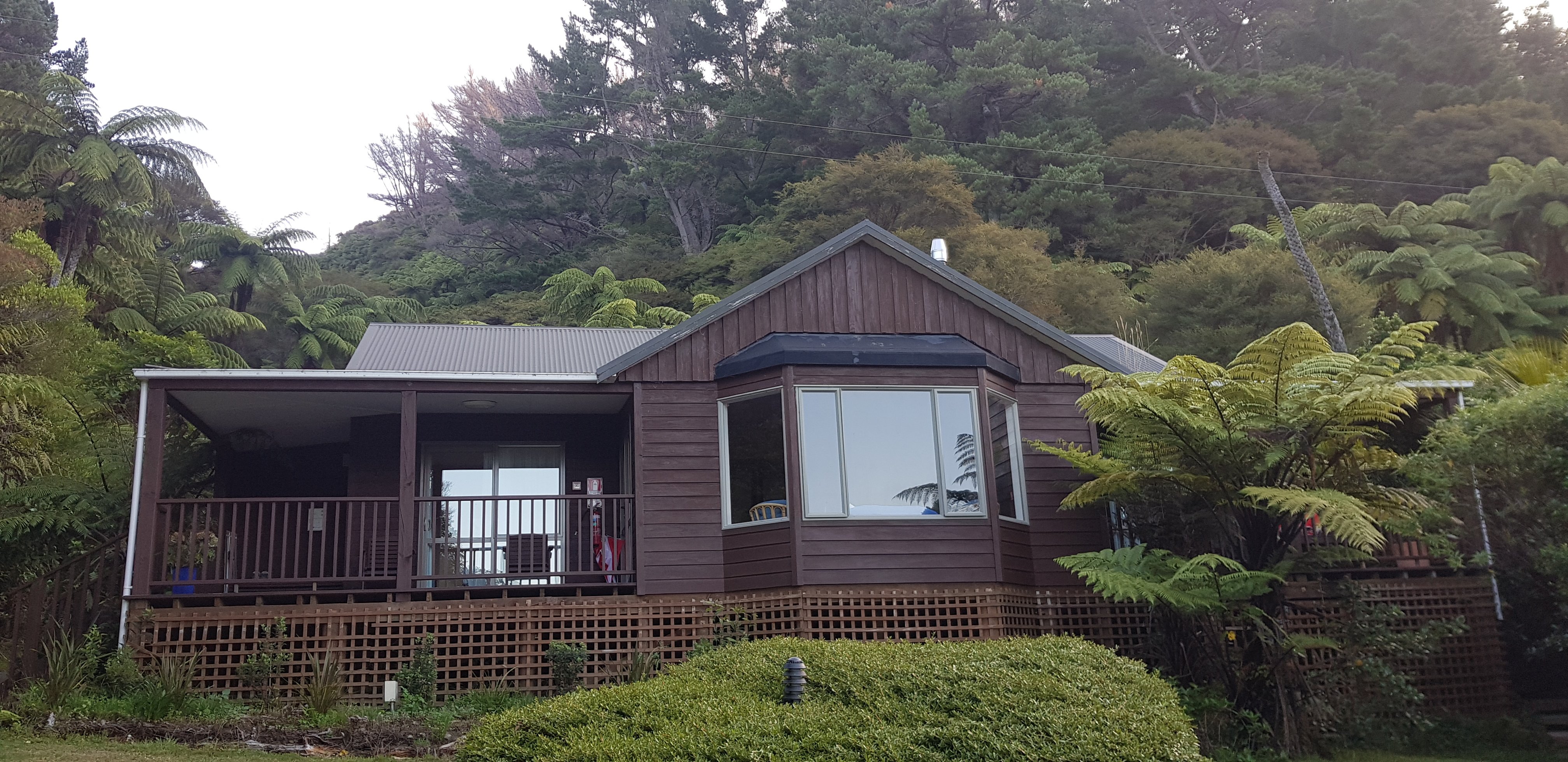Mahana Lodge-官方
