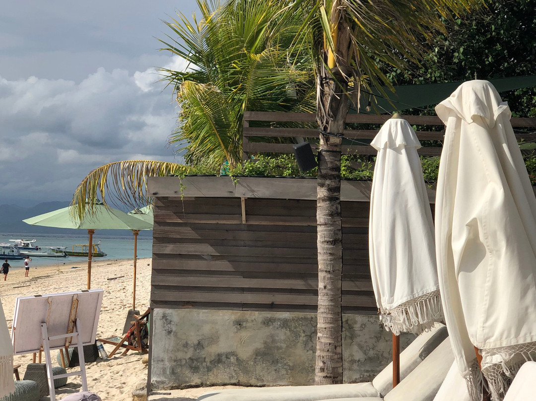 Ohana's Beachfront Resort & Beach Club主图