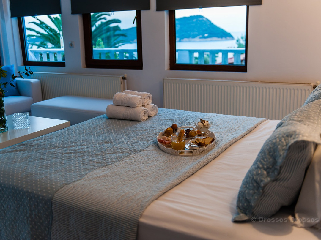 Kinira Beach Hotel主图