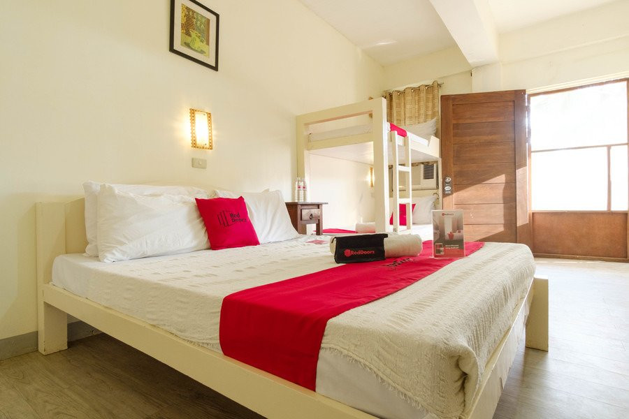 Reddoorz Plus Near Vigan Convention Center主图