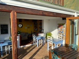 Amblewood Guest House主图