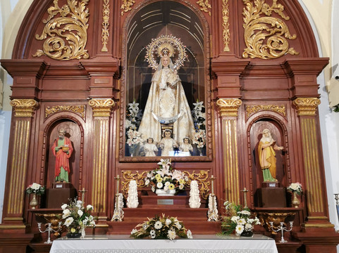 Ermita de Nuetra Senora de Navahonda-Robledo de Chavela必去景点