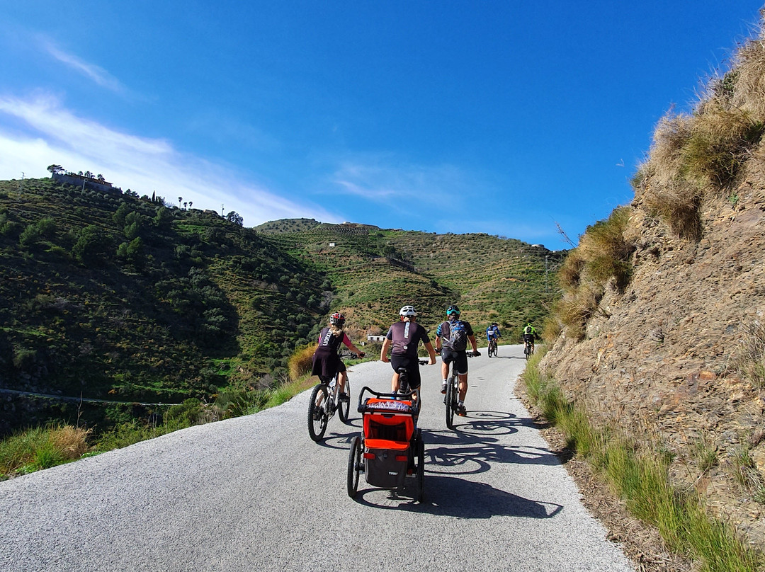 Costa Tropical Cycling-阿尔穆涅卡尔必去景点