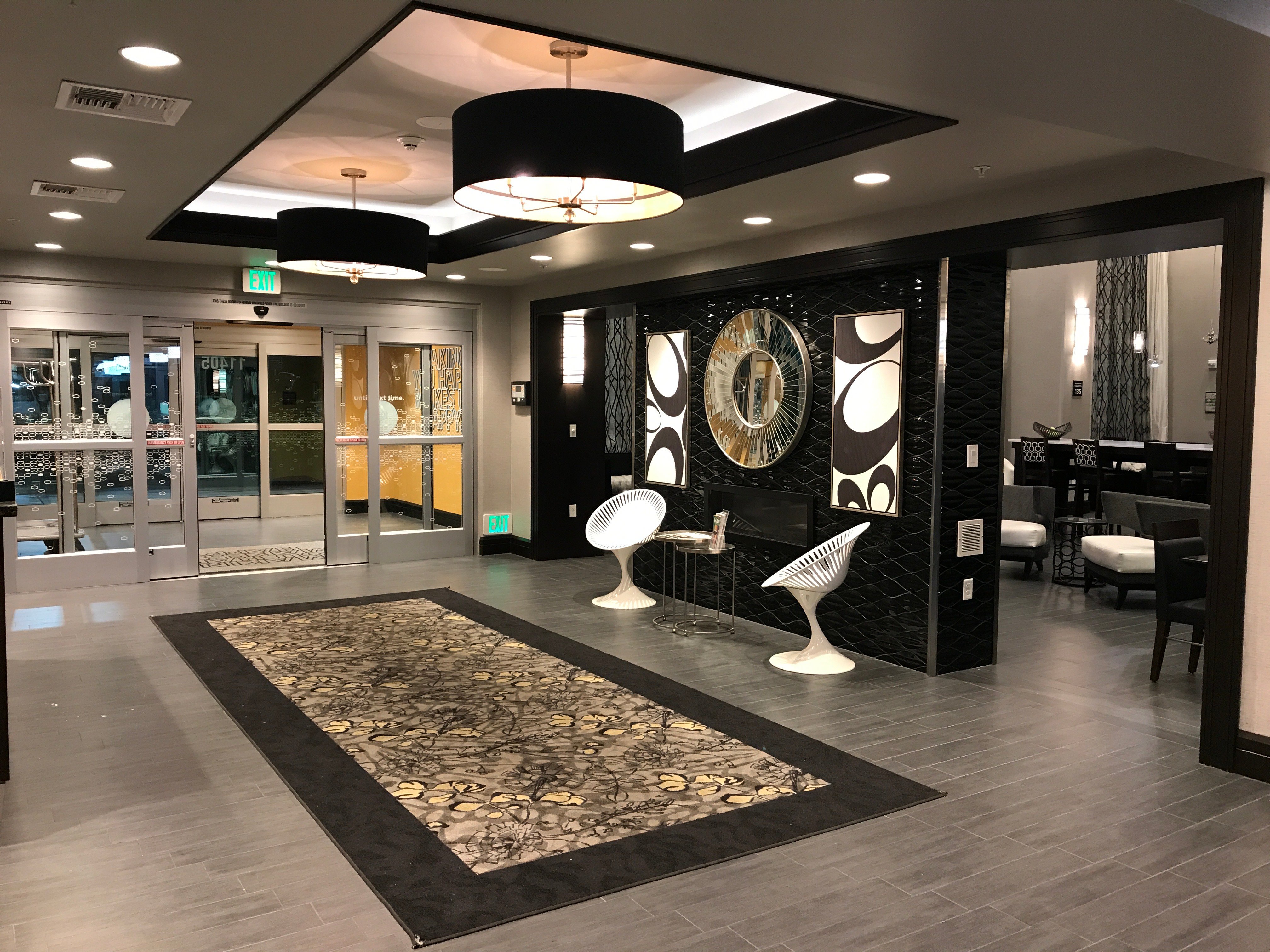 西雅图贝尔维尤市中心汉普顿套房酒店-浴室