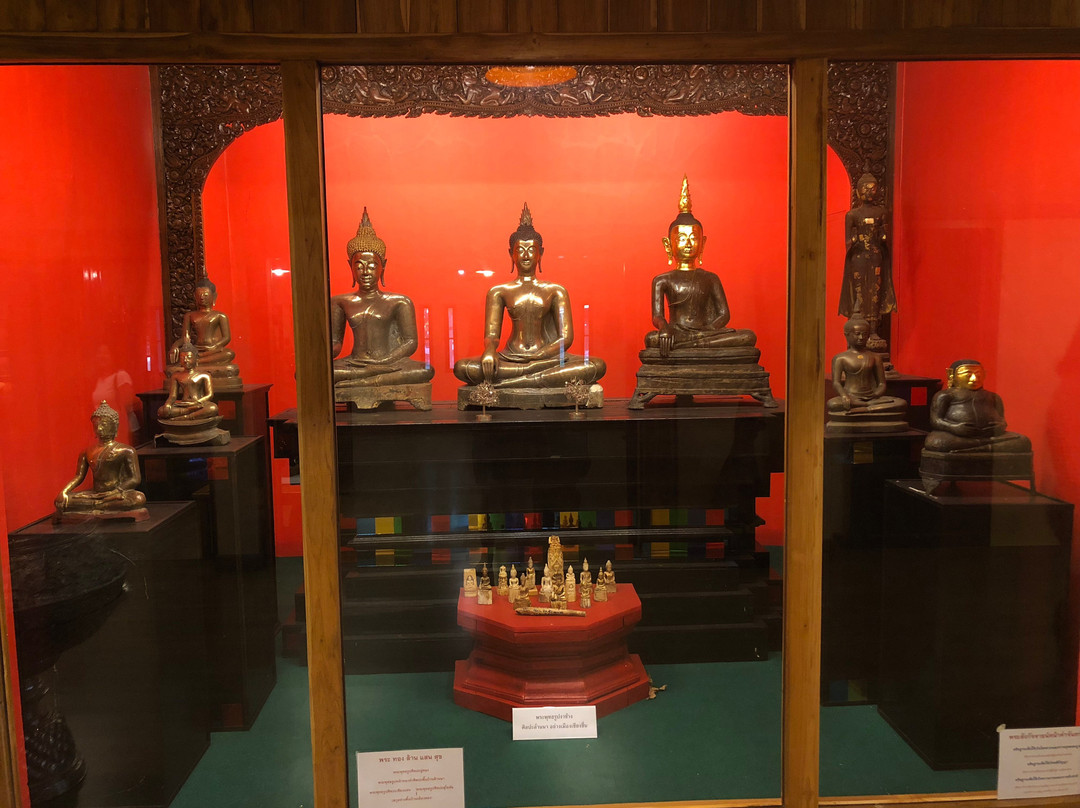 Wat Phrathat Si Don Kham景点图片