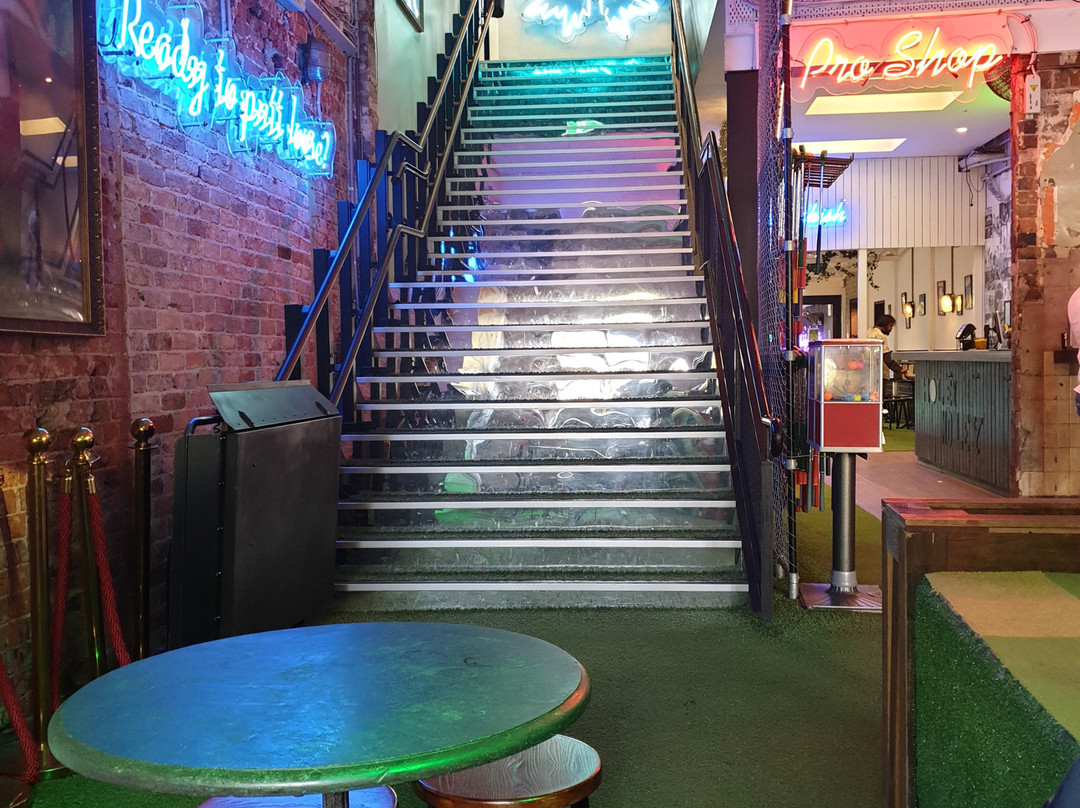 Holey Moley Golf Club Newtown-新镇必去景点