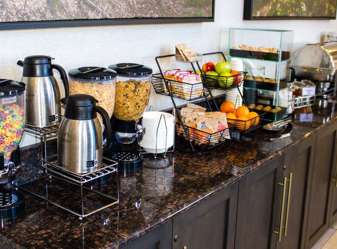 Best Western Holiday Hills主图