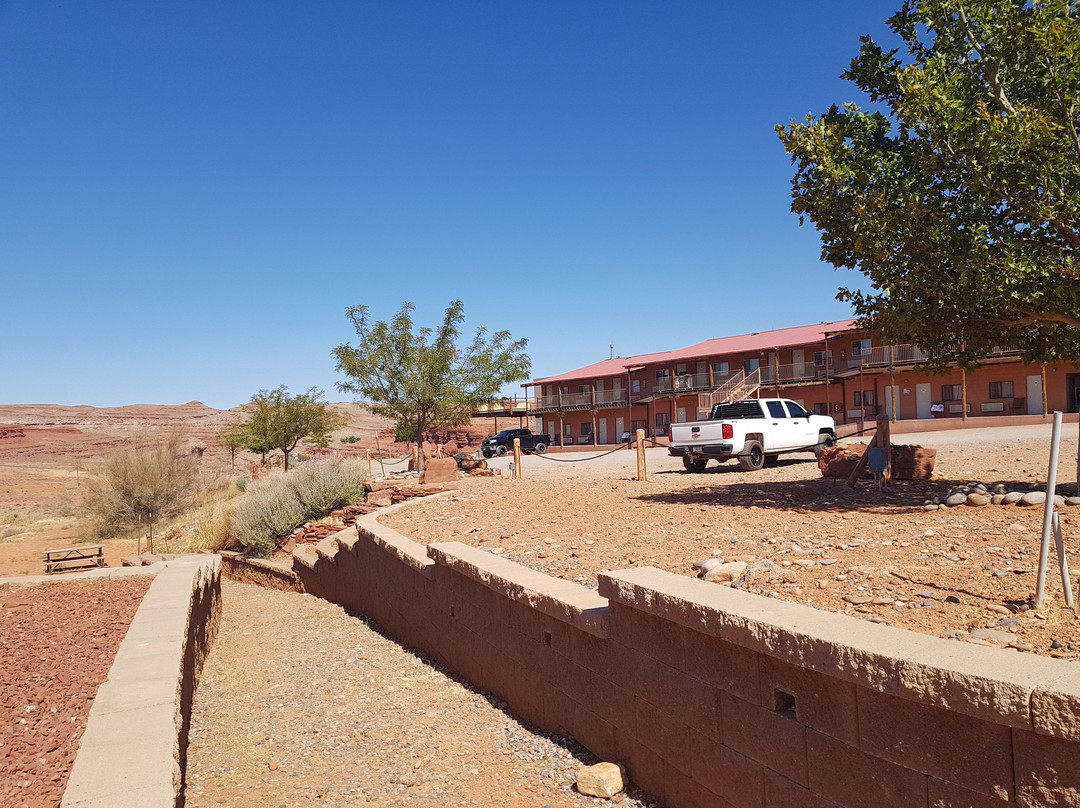 帽子岩酒店主图