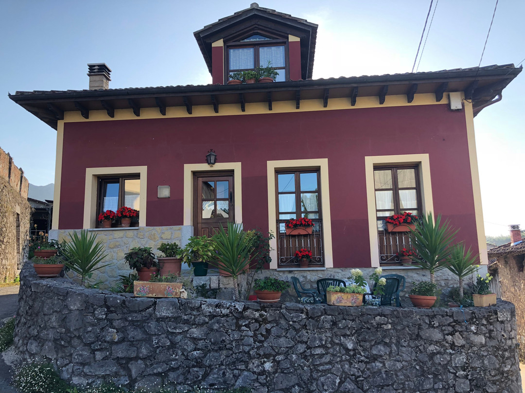 Pueblo de Porrua-利亚内斯必去景点