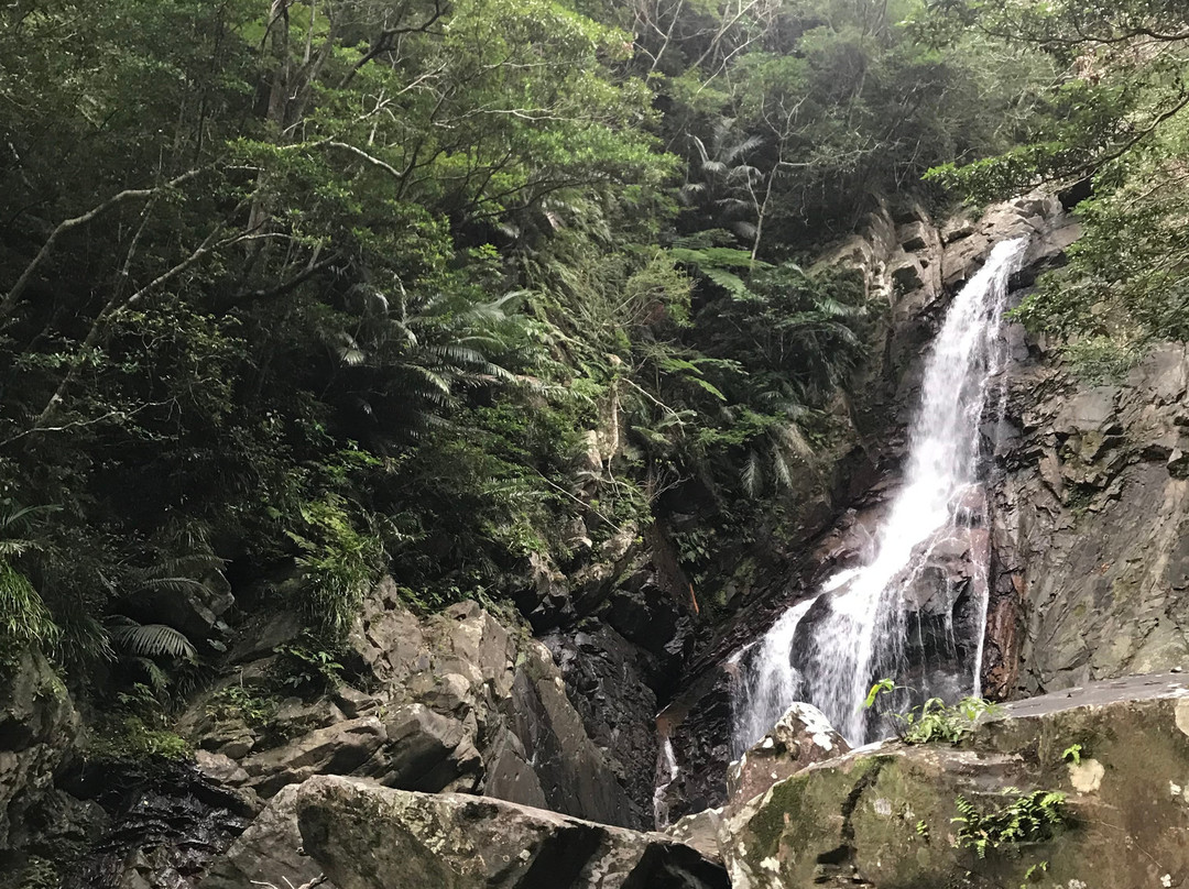 Hiji Waterfall景点图片