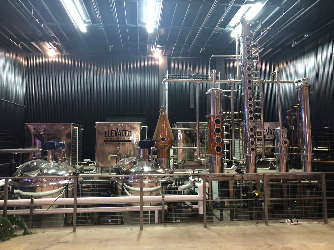 Elevated Mountain Distilling Co.景点图片