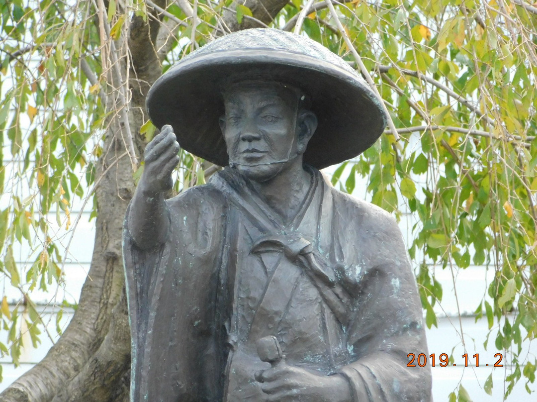 Kawai Sora Statue-草加市必去景点