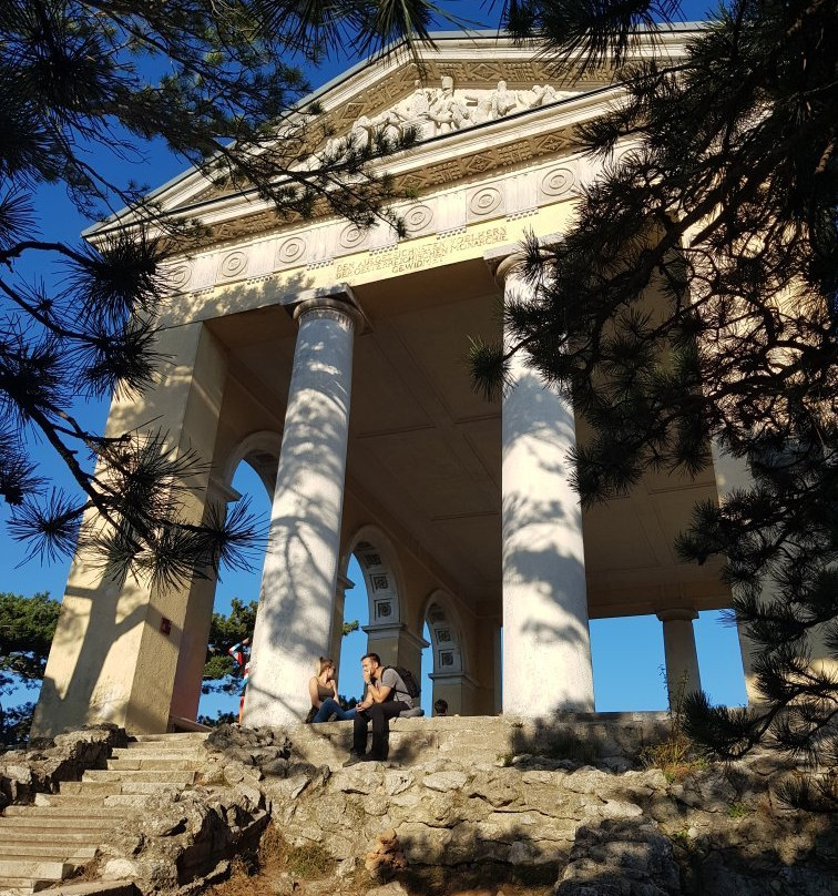 Husarentempel-Moedling Wanderweg-默德林必去景点