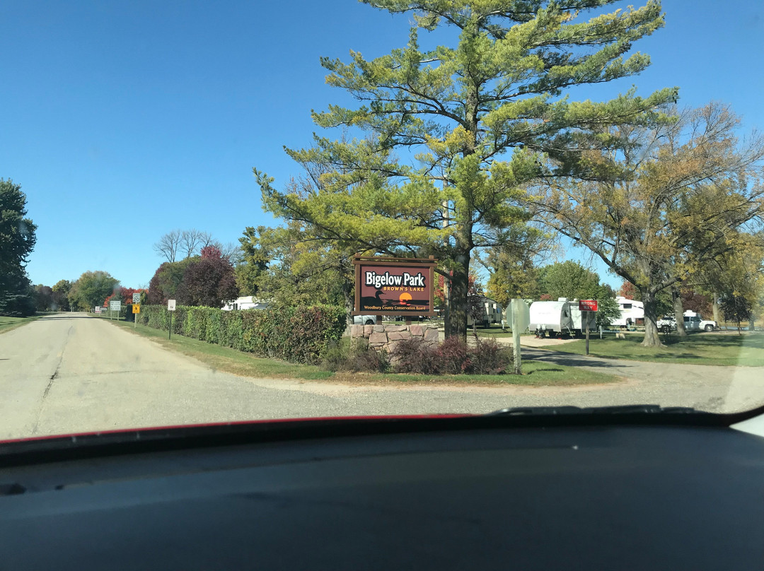 Brown's lake/Bigelow park-Salix必去景点