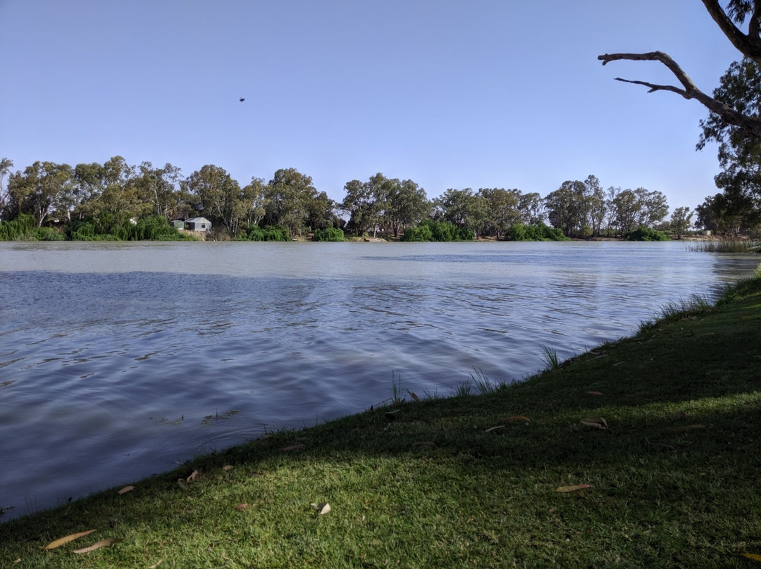 Martin's Bend Reserve景点图片