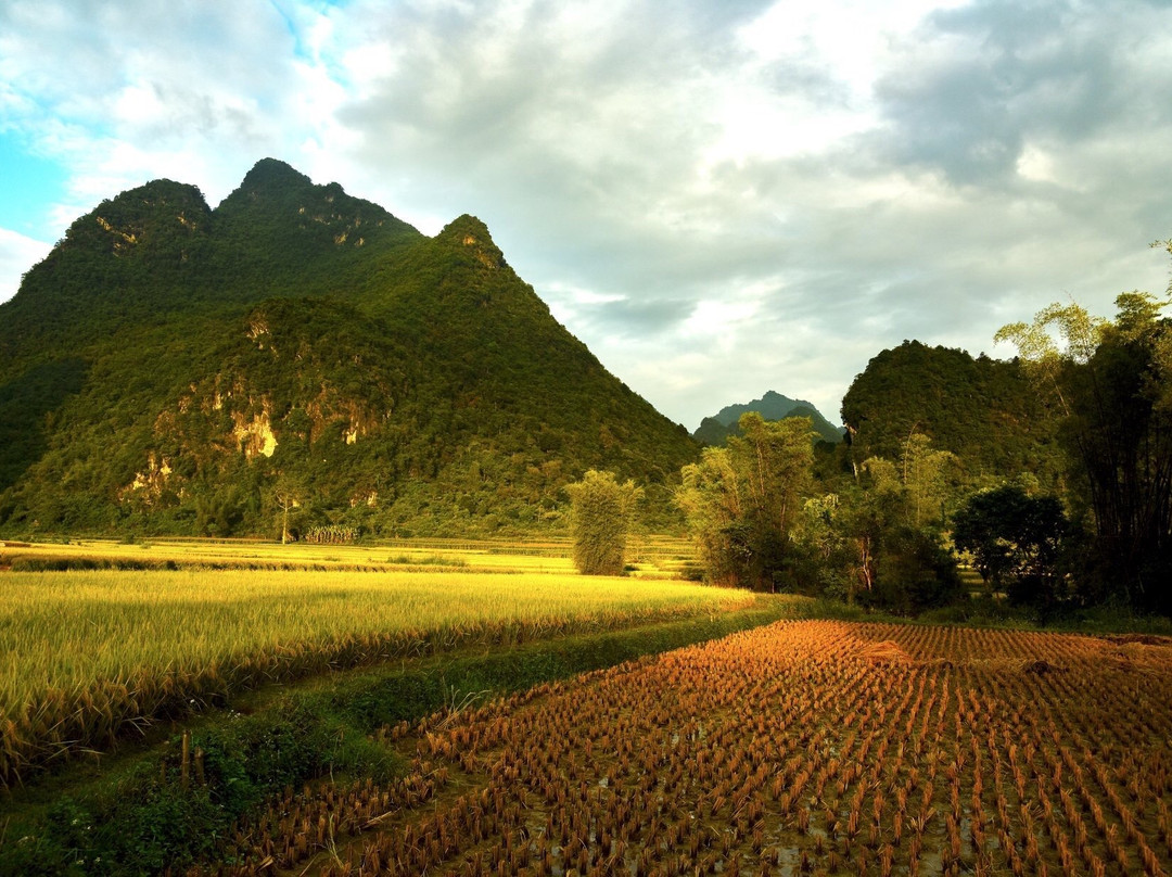 Núi Mắt Thần景点图片