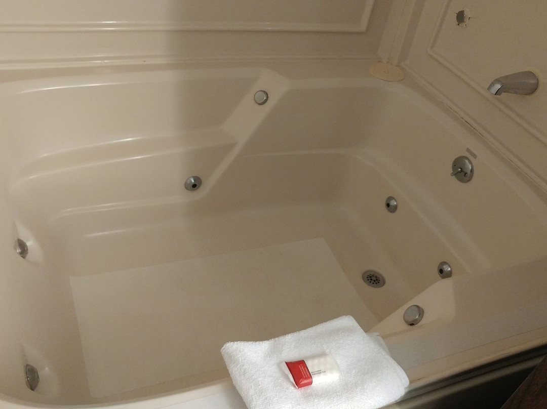 Howard Johnson by Wyndham Mystic主图