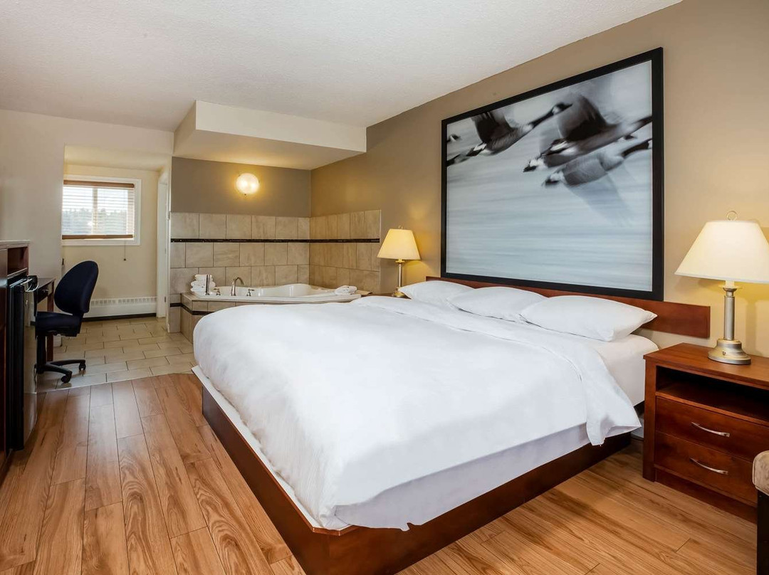 Super 8 by Wyndham Smoky Lake主图