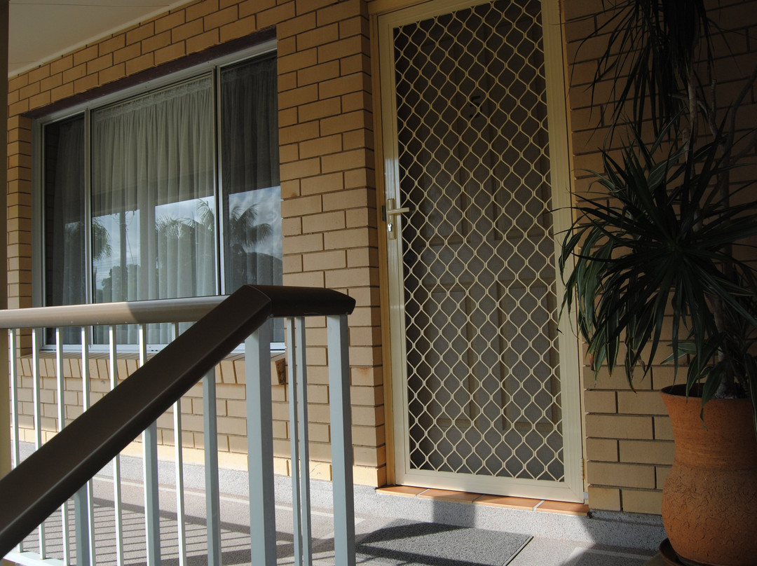 伊鲁卡汽车酒店主图