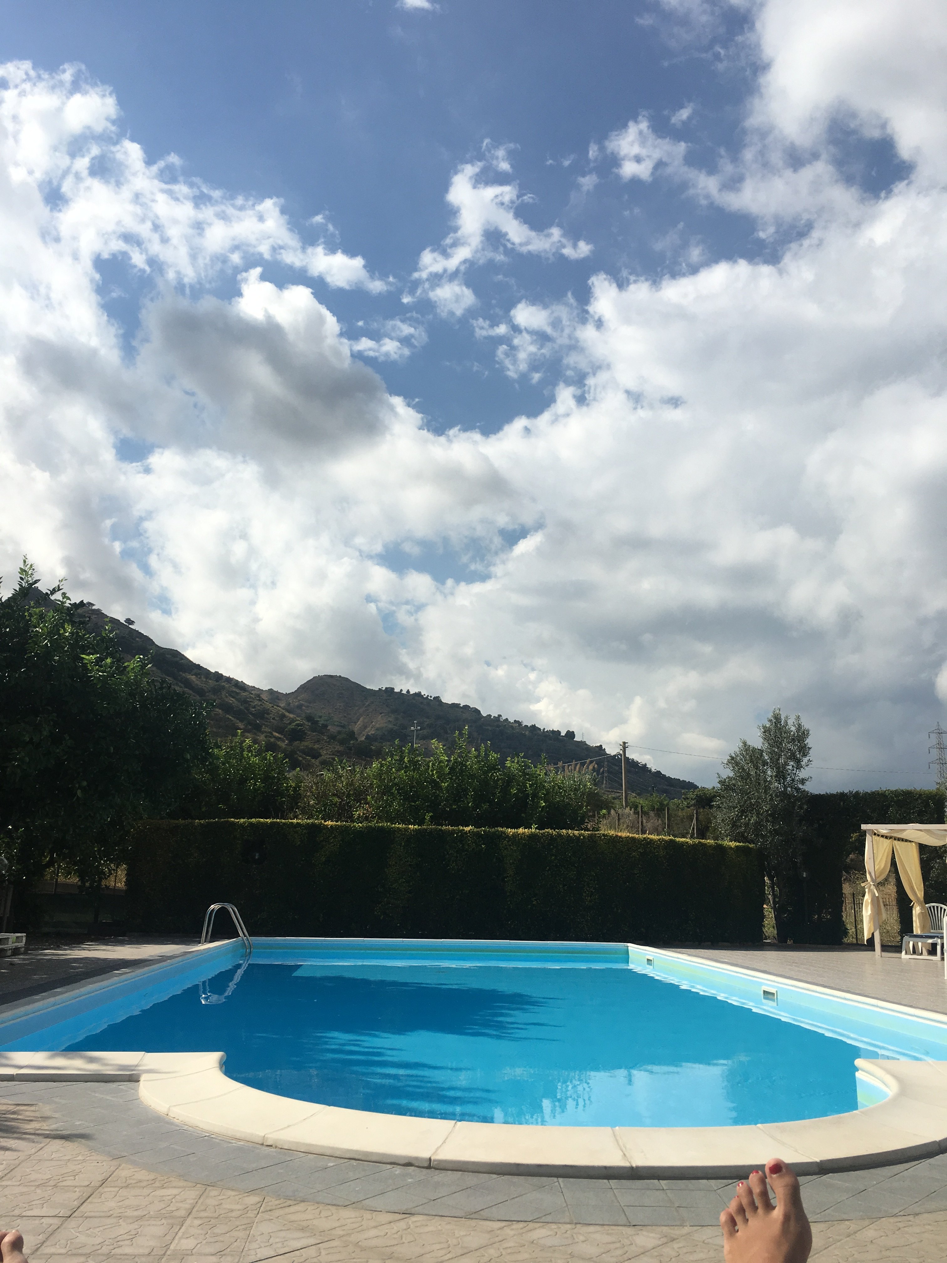 Casa Vacanze Alcantara-泳池