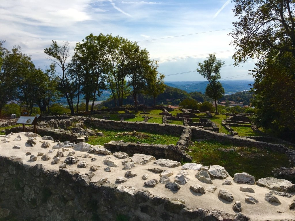 Parco Archeologico di Tremona-Castello-Tremona必去景点