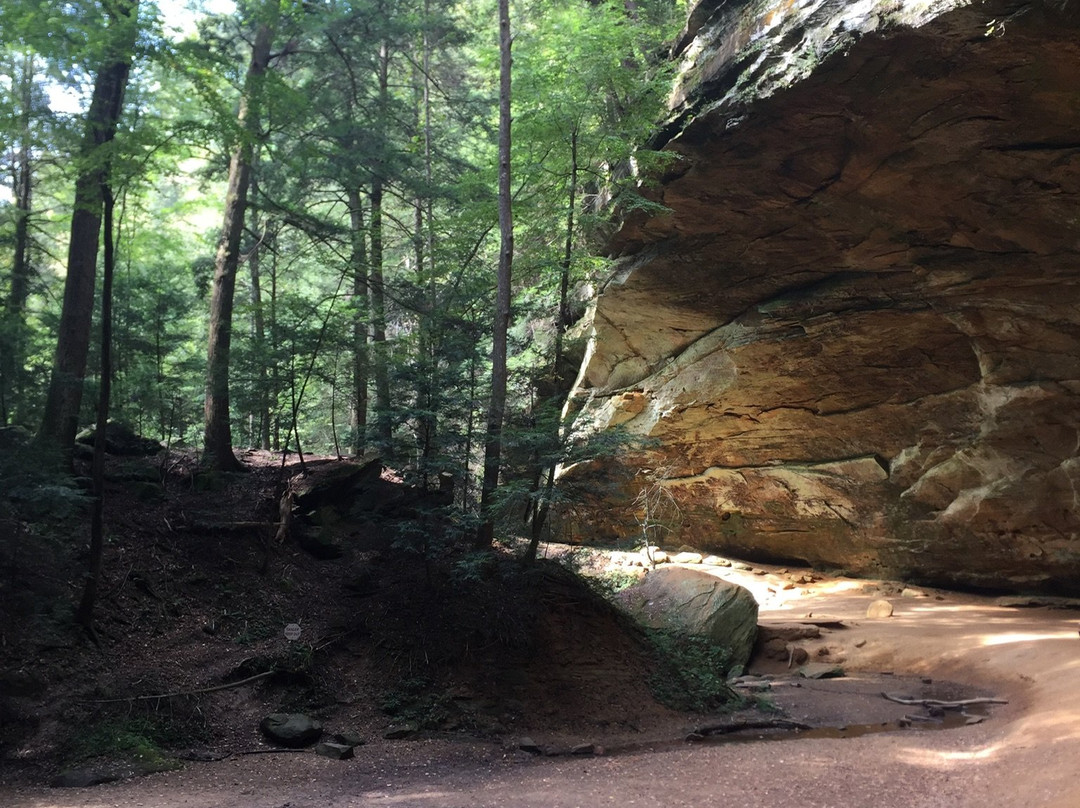 Ash Cave-洛根必去景点