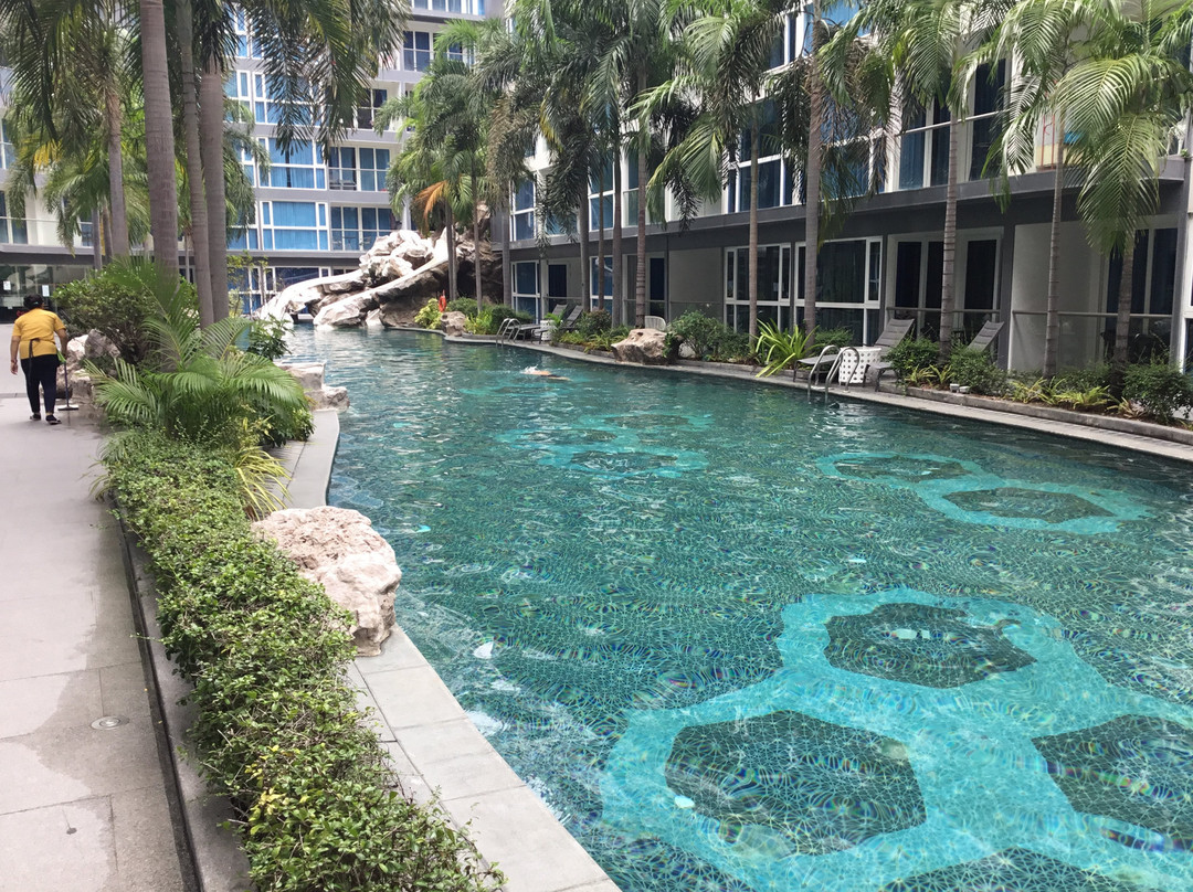Azure Hotel Pattaya主图