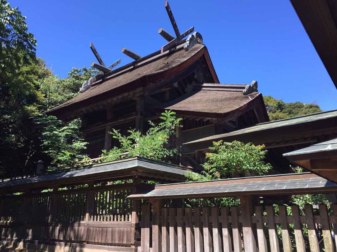 Nagahama Shrine景点图片