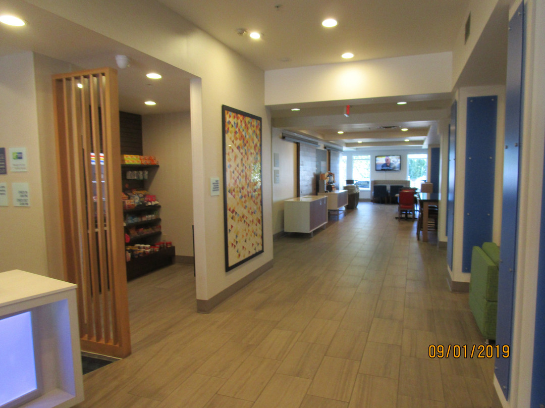 Holiday Inn Express & Suites Medford-central Point By IHG主图