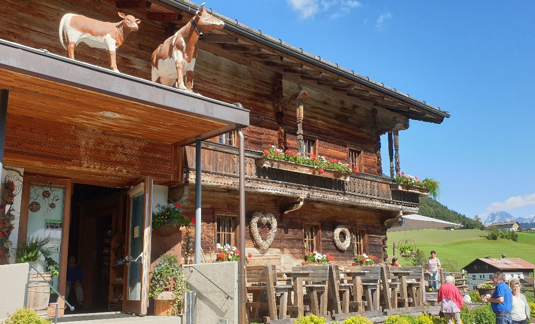 Tiroler Schaukäserei Wilder Käser-教堂村堤候必去景点