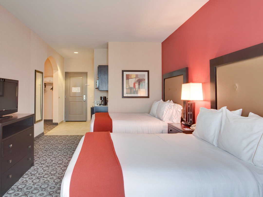 班宁智选假日酒店主图