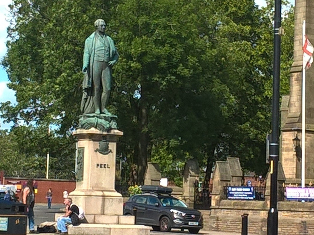 Statue of Sir Robert Peel-Bury必去景点