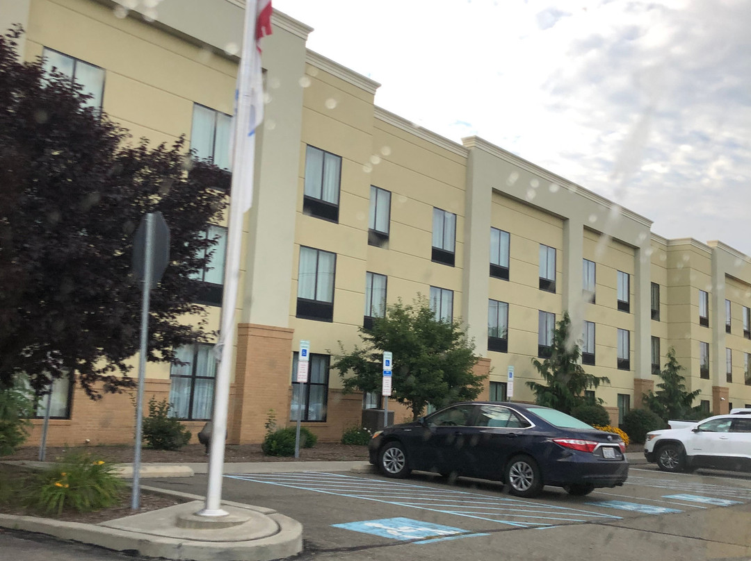 Comfort Inn & Suites主图