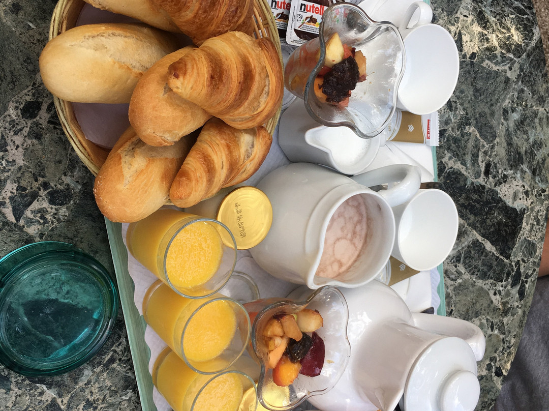 阿瑟珀里斯酒店主图