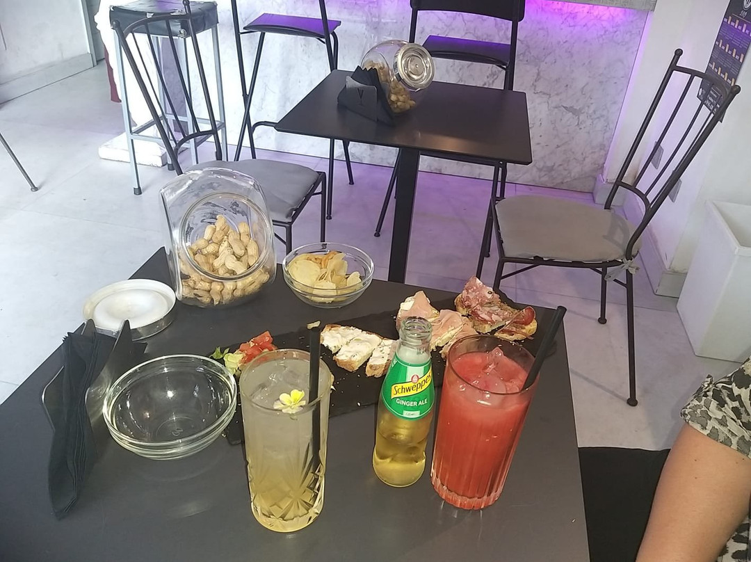 Avarello's coffee break and cocktail bar-Marina di Massa必去景点
